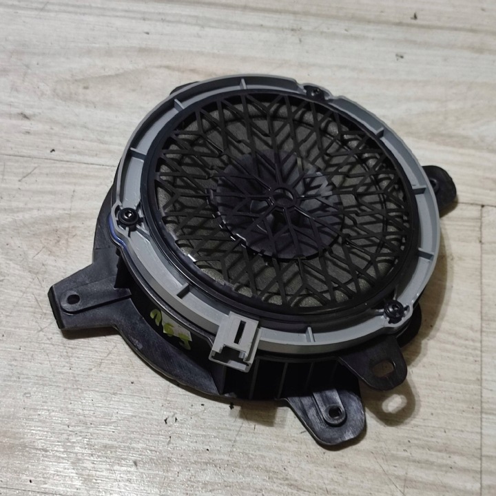 speaker door tylnych rear part side left Opel Corsa F 9823192480