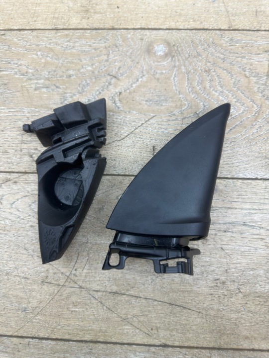 BMW 6 G32 GT TROJKAT kryt zrcadla pravá 7416790