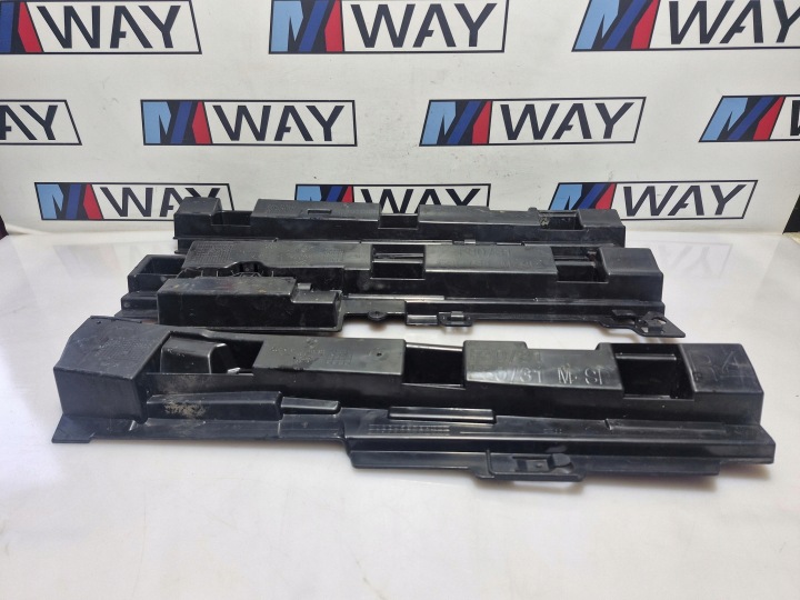 BMW F30 F31 staffa Supporto modanatura PROGOWEJ Destro 7256920 7256918 7256916