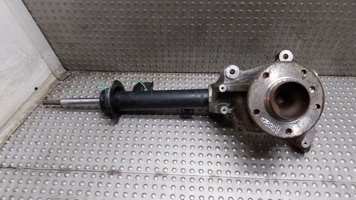 otoč tlmič ľavý predok 6764443 BMW E90 E91 E92 E93 E81 E82 E87