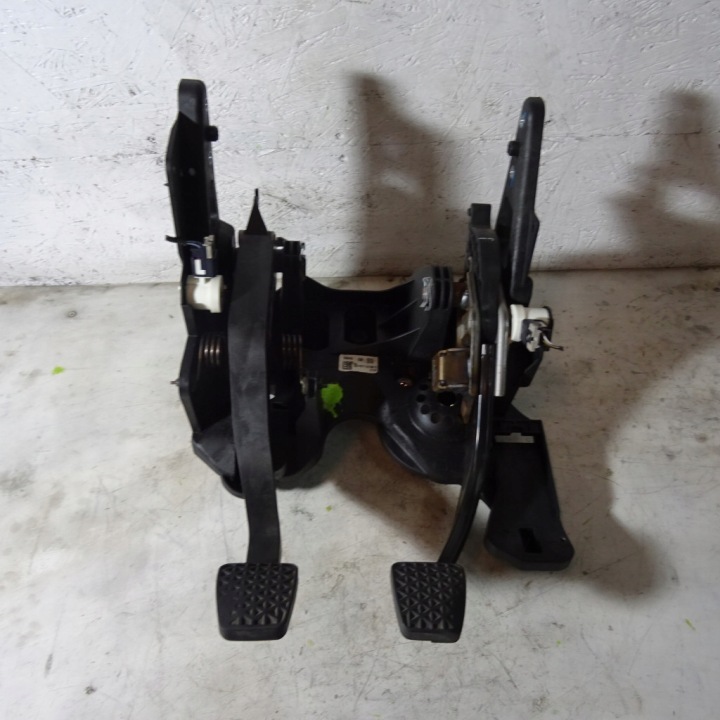 OPEL ASTRA K 1.6CD Pedale pedaliera frizione usato freno 39094151