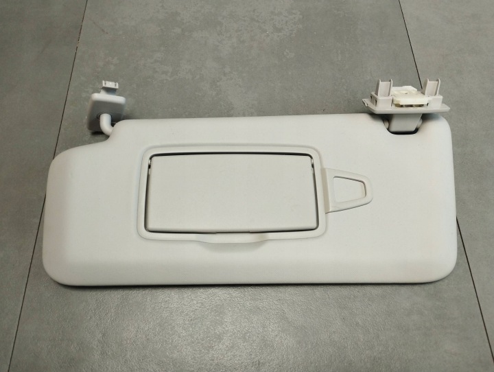 Mercedes-Benz B W246 W242 copertura GREMBIALINA PRZECIWSLONECZNA sinistra A2468102300