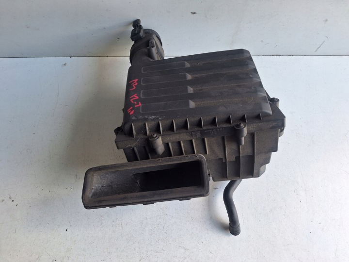 VOLKSWAGEN SEAT SKOD AUDI cover of a filter, air 5Q0129620B