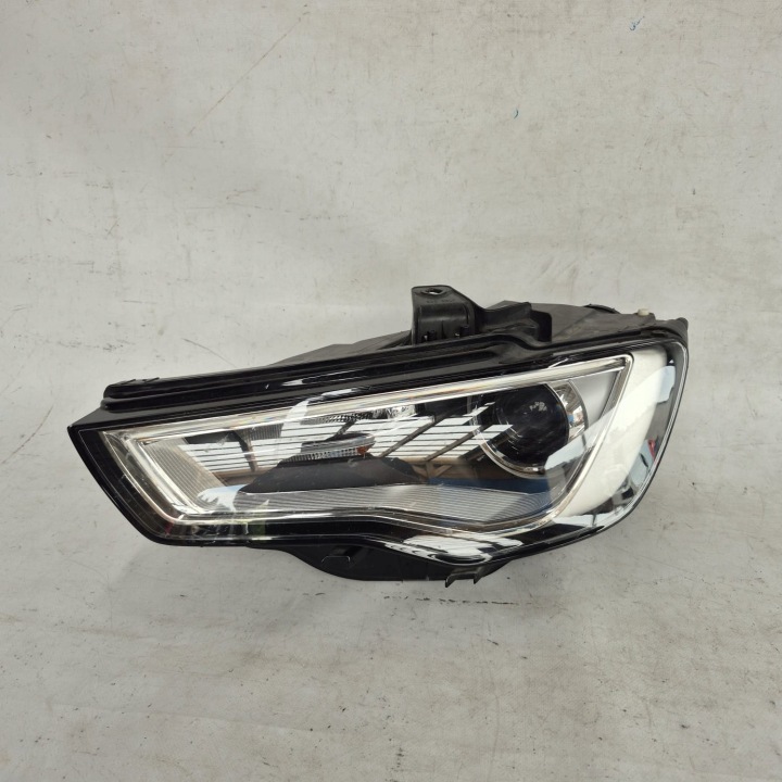 AUDI A3 8V 12-16 Licht links vorne vorne XENON 8V0941005