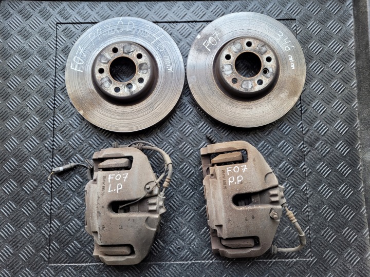 Pinze dei freni PINZA FRENO Anteriore dischi 348 BMW 5 GT F07 3.0 D