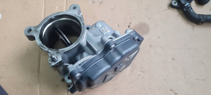 A5 8W LIFT throttle flap air 2.0 TDI 05L128063E VW AUDI A4 B9 Q5