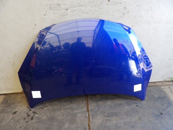 Mazda 2 MK3 cofano 3D