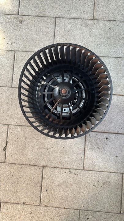 Ventilateur Réchauffement FORD C-MAX II MK2 AV6N-18456-CA
