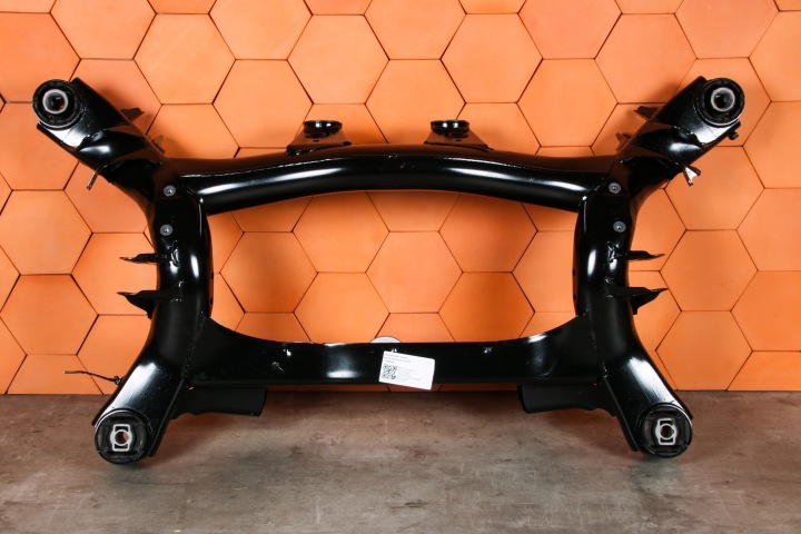 BMW G21 320e 330e RINFORZO PARAURTI assale Ponte assale Della sospensione posteriore posteriore 6794861 16204 km