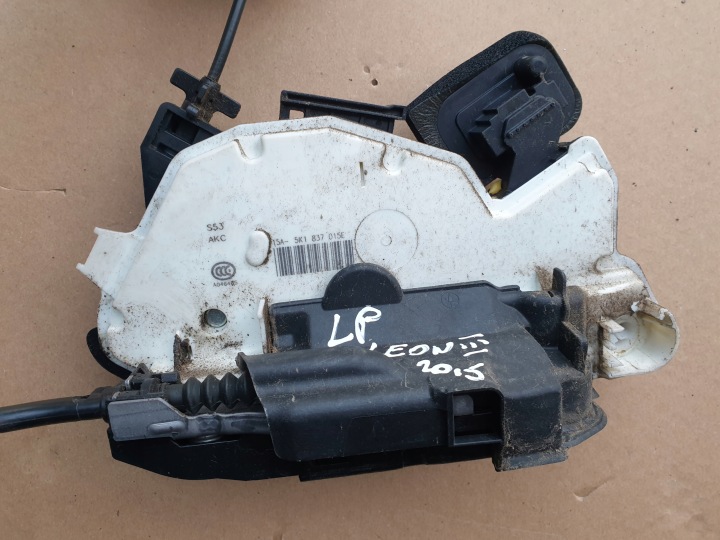 de la Serrure Gauche Avant SEAT LEON III 3 5F 2013- 5K1837015E