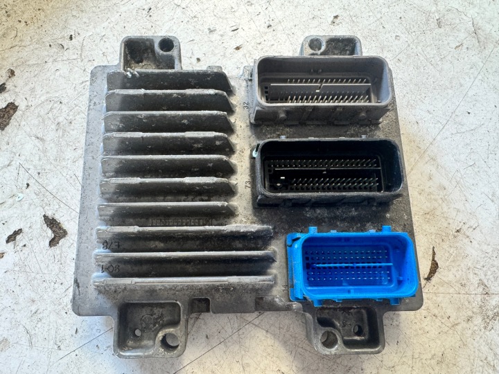 OPEL ADAM computer bedienteil ECU des motors 12665802 AB42 E78