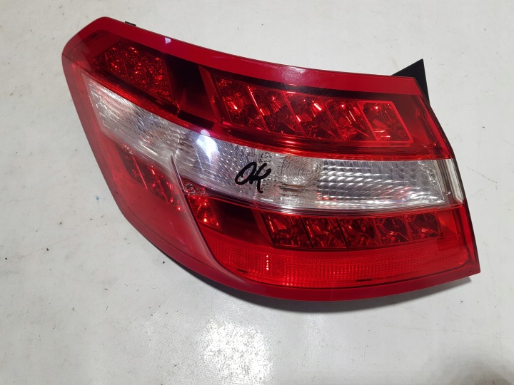 MERCEDES W212 sedan light left rear part left rear 2128200164