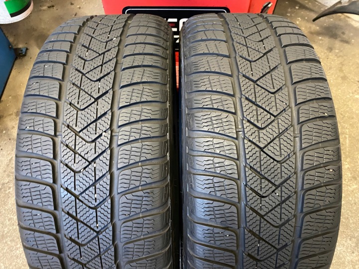 2 gume zimske 225/45R18 95V Pirelli Winter Sottozero 3 RUN FLAT 6,5mm