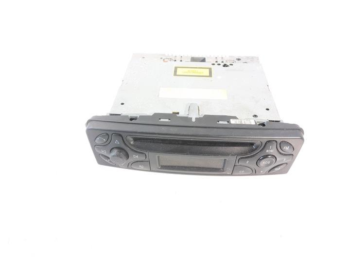 RADIO ORYGINALNE CD brakuje kodu OE A6398200186 Mercedes Vito W639 03-14