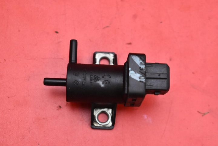 valve vacual 8200762597 RENAULT LAGUNA 3 III 2.0 DCI 150 KM 07-11