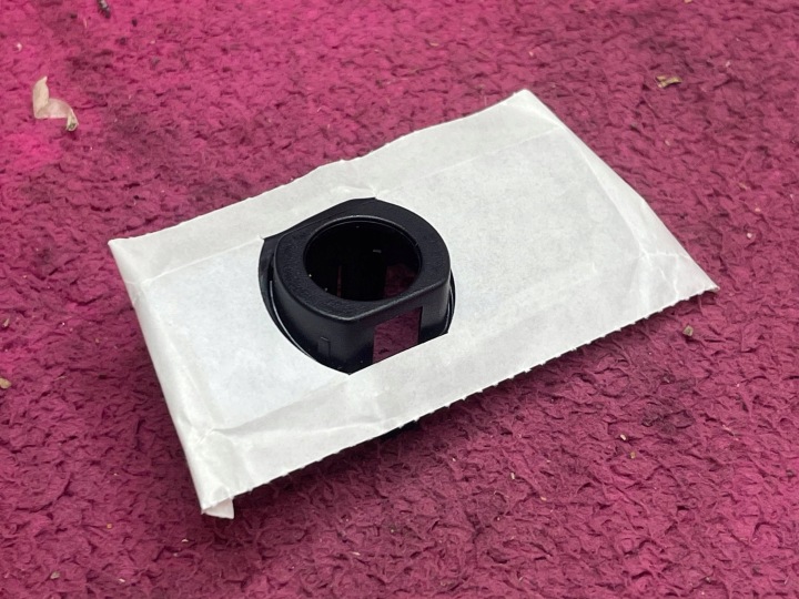 halter des sensors parken w in stoßstange Volkswagen Multivan T6 7LA919493A