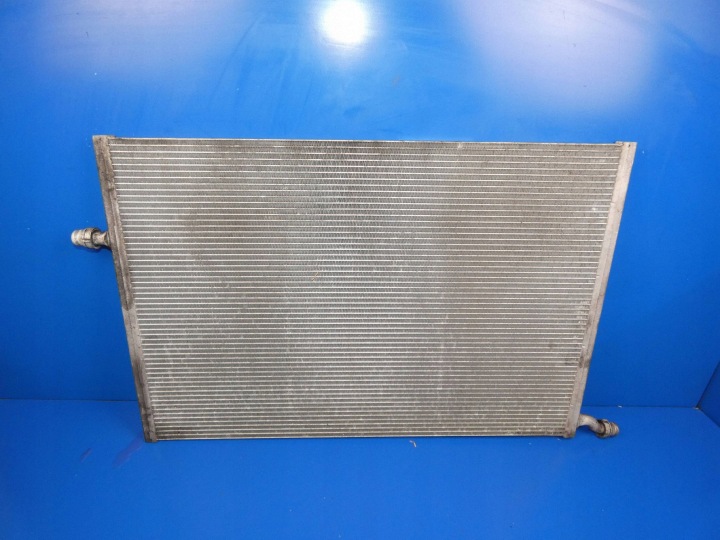 MERCEDES E KLASA W213 W205 W253 2.0 CDI Radiatore motore usato Supplementare