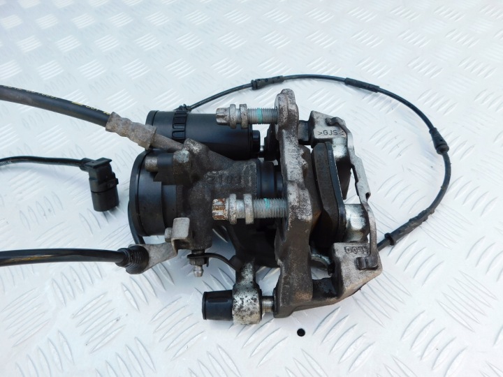 Mini F54 Countryman čeljust kočnice desni stražnji dio kao novi z klockami 1543676