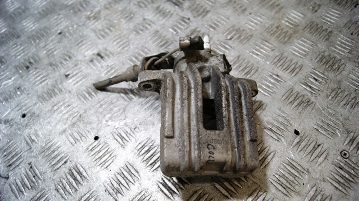 PINZA FRENO freno Destra posteriore posteriore VOLKSWAGEN GOLF 4 24TB0015