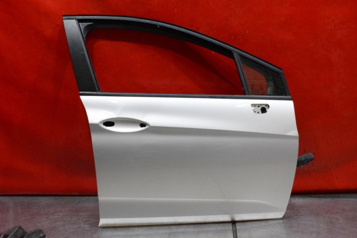 dveře pravé předek přední Z176 OPEL ASTRA 5 V K KOMBI 15-20