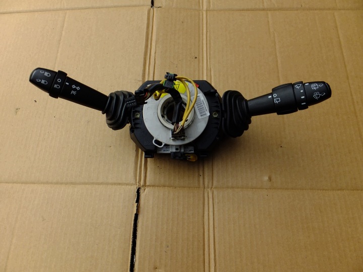 commodo commande levier commodo sous volant lancia delta III 2012r 07355313980