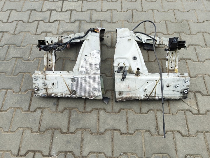 BMW 1 F20 Radhaus Längsträger Längsträger Muffe links A300