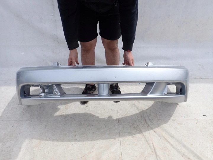 SUBARU LEGACY III 3 KOMBI LIFT 01-04 Pare choc Avant
