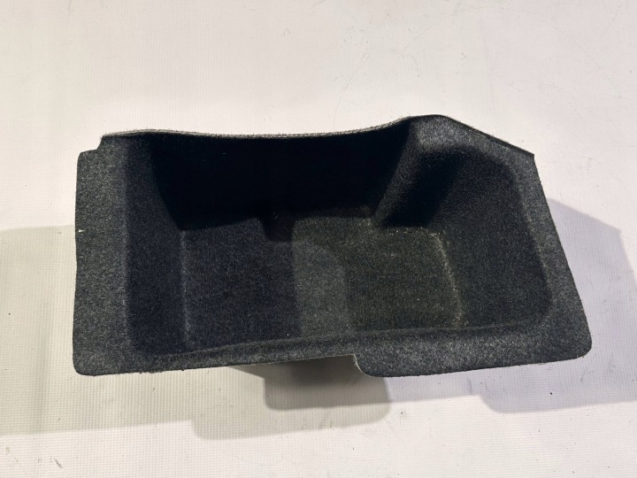 pretinac suvozača obloga tapacirung prtljažnika lijevi Chevrolet Corvette C6 2005 - 2013