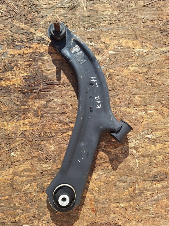 querlenker vorne links Nissan Micra K12 02-10