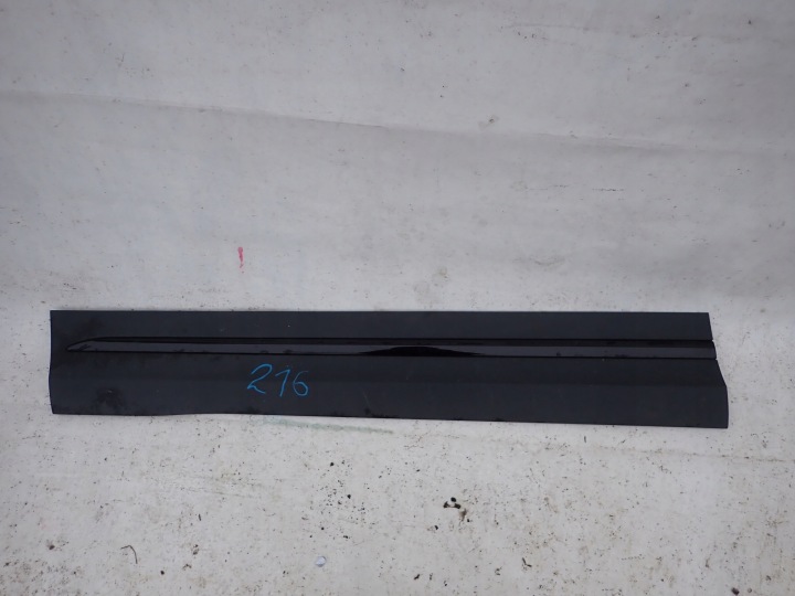 MERCEDES GLA H247 19- moulding door left front