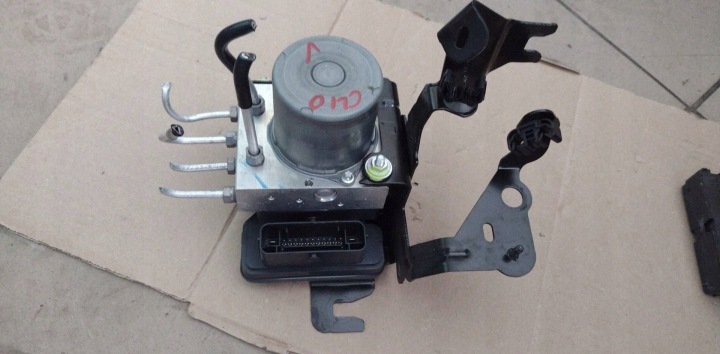 Pompe ABS Renault Clio V 476601313R