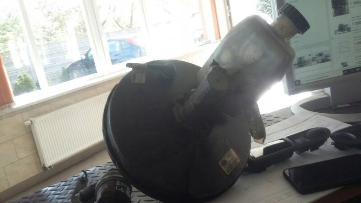 servo freno FORD YC152B195CE