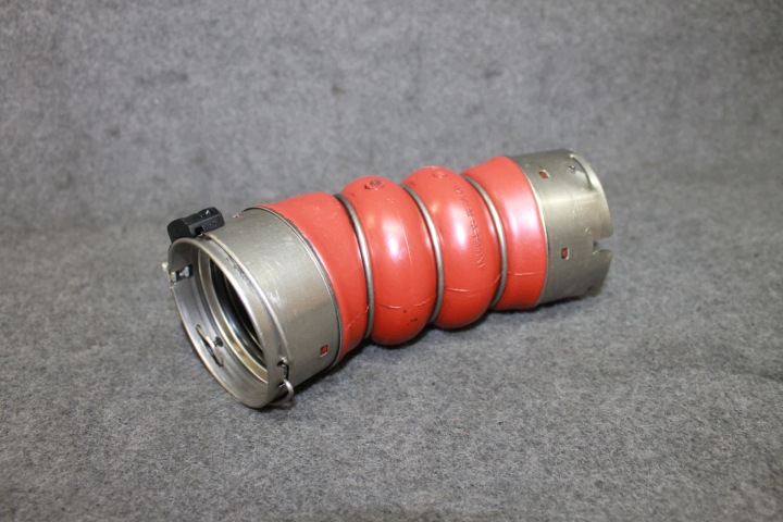 BMW F07 F10 F11 F12 F01 N57D30B 3.5D 4.0D - tube wiring pipe 7805401
