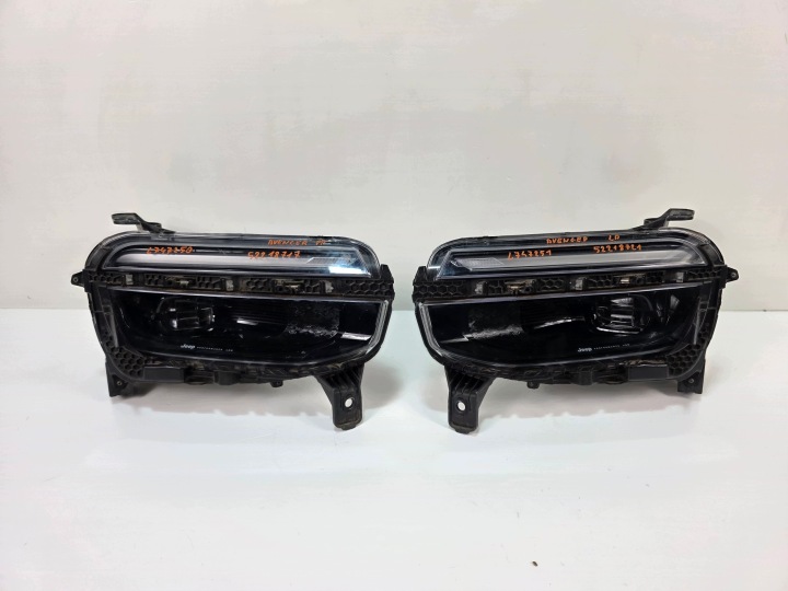 lights front FULL LED JEEP AVENGER L747251 L747250
