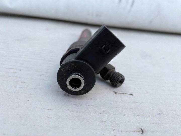 SPRINTER 903 2.2CDI 2000- Injecteur Carburant DEMONTAZ A6480700187