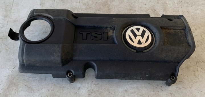 # copertura GREMBIALINA superiore Motore VW 1.4 TSI 03C103925AM