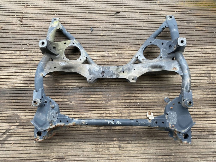 BMW 3 F30 F31 LCI 2.0 D axle beam subframe axle beam sider front