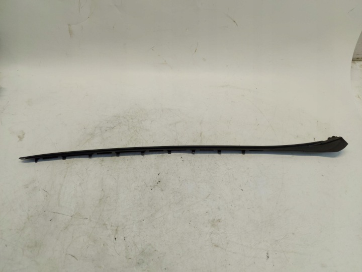 BMW U06 220d Moulage Vitres Gauche