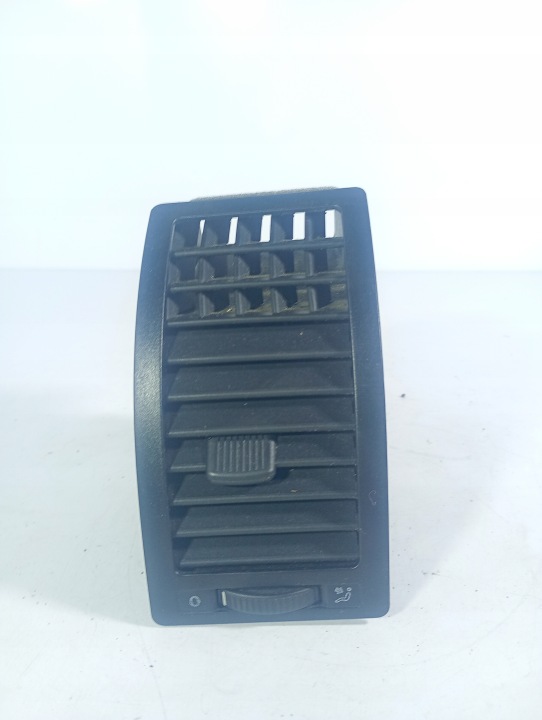 VW POLO N9 9N 01-08 BOCCHETTA ARIA ANTERIORE Dell’aria sinistra KIEROWCYOE 6Q0819703