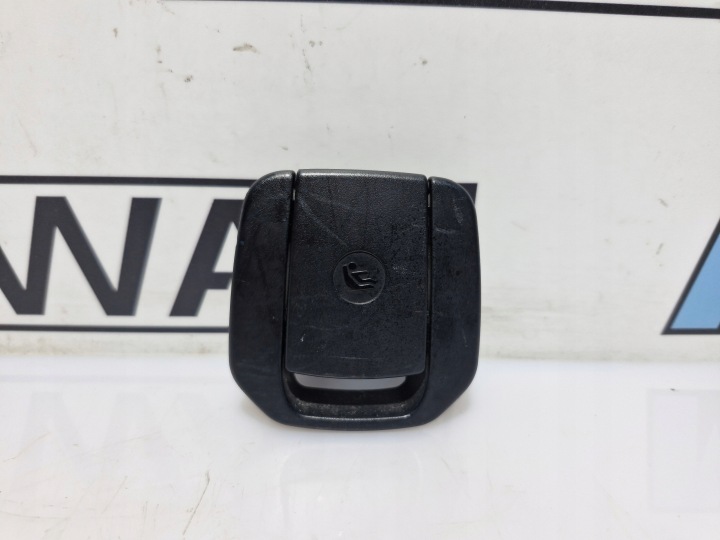 BMW F30 F31 F20 záslepka obal ISOFIX 7319604