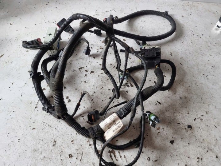 OPEL CORSA E Câblage Câblage Armature Phares Avant 39065799 1.4 Sans TURBO