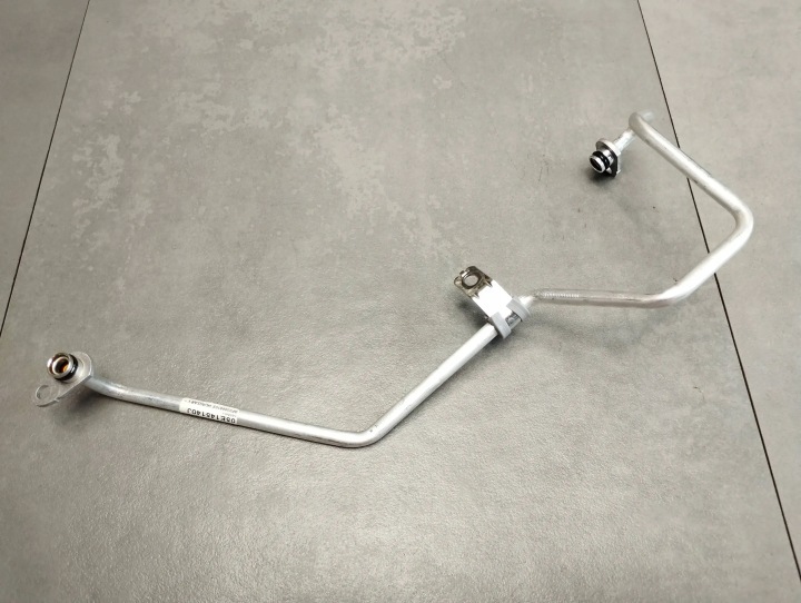 Skoda Octavia Mk4 1.5 TSI oil line 05E145140J