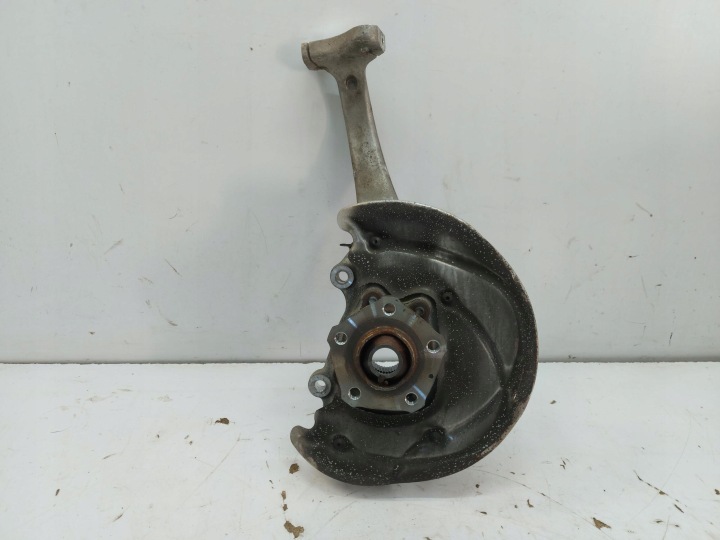 Audi A7 4K8 LIFT 45 TFSI Moyeu support broche Axe moyeu Droit Avant 4K0407560D