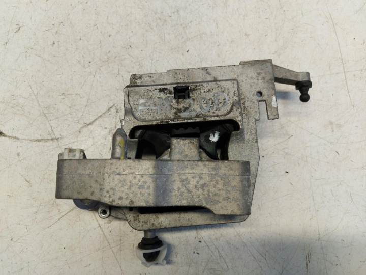 BMW F48 X1 engine mount 6875632