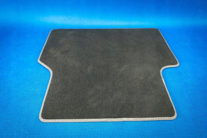 mat left rear part Audi Q3 8U 8U0864450 GXB