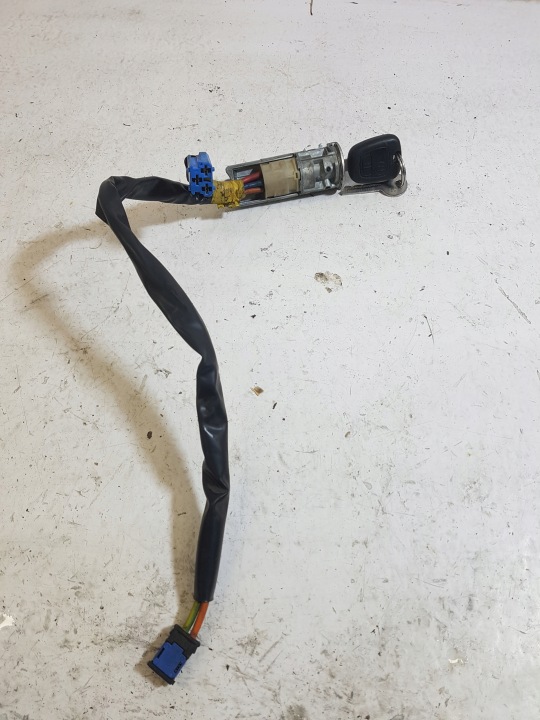 ignition Z KLUCZYKIEM PEUGEOT 206