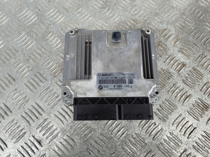 BMW 5 F10 F11 LCI Computer Bedienteil DES MOTORS ECU 8589142 B47