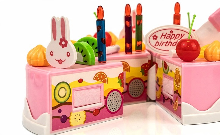 BIRTHDAY CAKE CUTTING SET FOR CHILDREN CANDLES + ACCESSORIES 75 EL Product width 15 cm