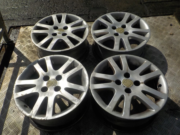 HONDA CIVIC VII disky hlinikove R15 4x100 S6A 560A