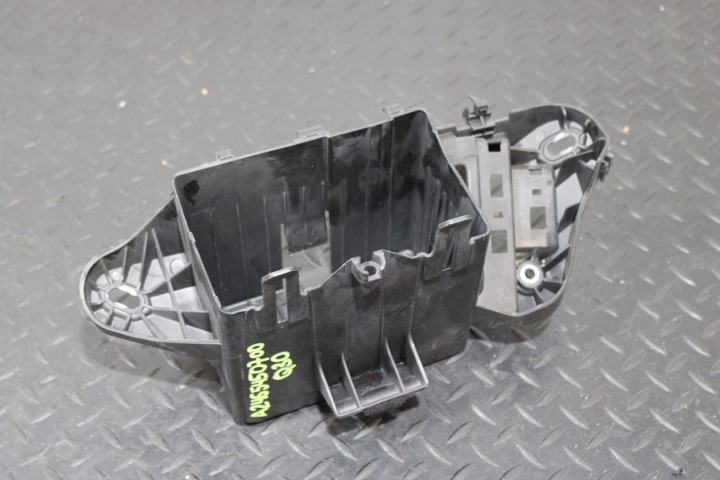 Boîte Porte pour batterie INFINITI Q30 A2465450700